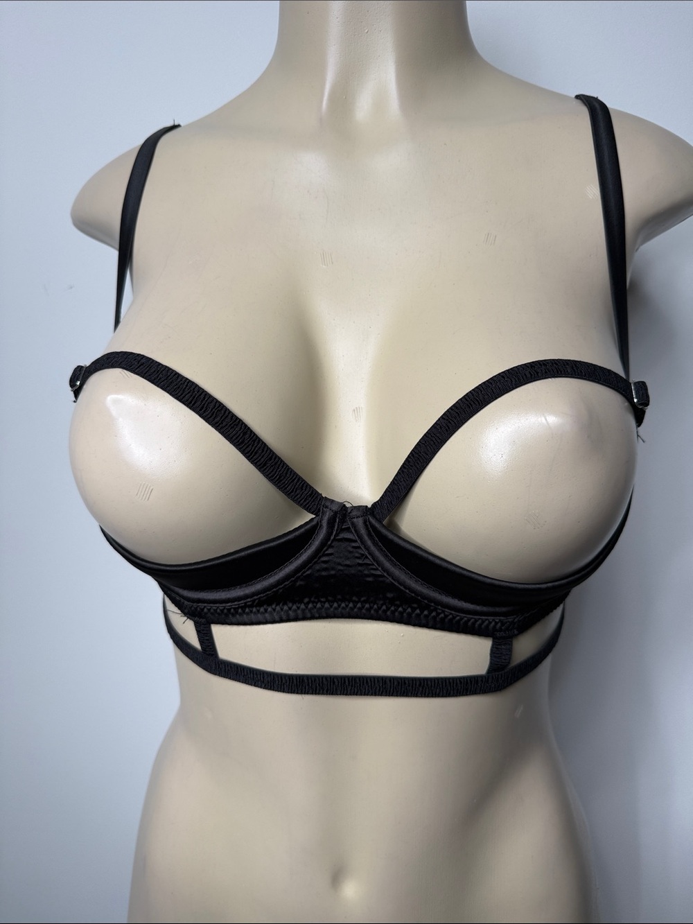 Frederick's of Hollywood Petra Black Strappy Underwire Bra